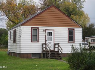 526 Eggert St, Turtle Lake, ND 58575