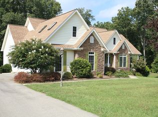 41 Sunview Cir, Moneta, VA 24121