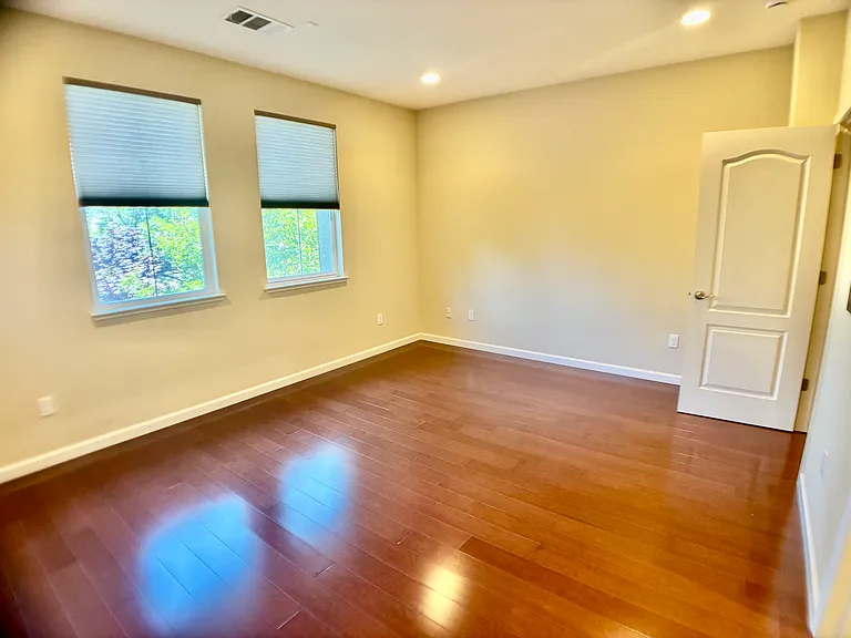 1581 Shore Pl #8 — Photo 23