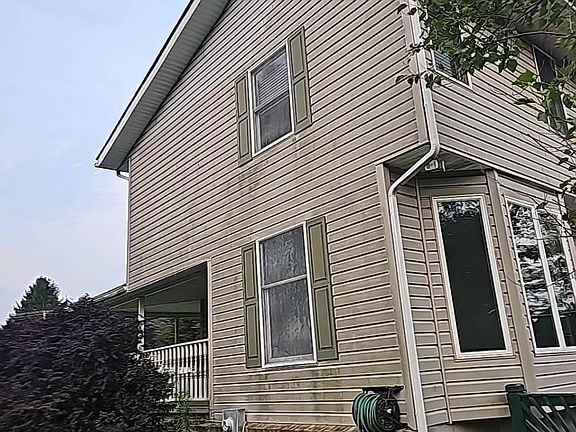 3rd image of 18608 Falls Rd