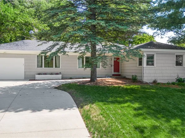 409 SW 42nd St, Des Moines, IA 50312