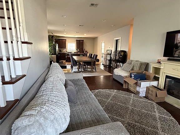 3rd image of 17 Sidney Ave Floor 2