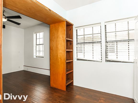 5th image of 134 E 19th St