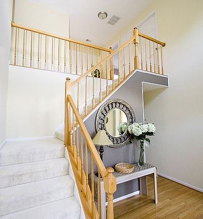 2 Story Front Foyer 