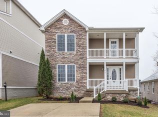 810 E H St, Brunswick, MD 21716