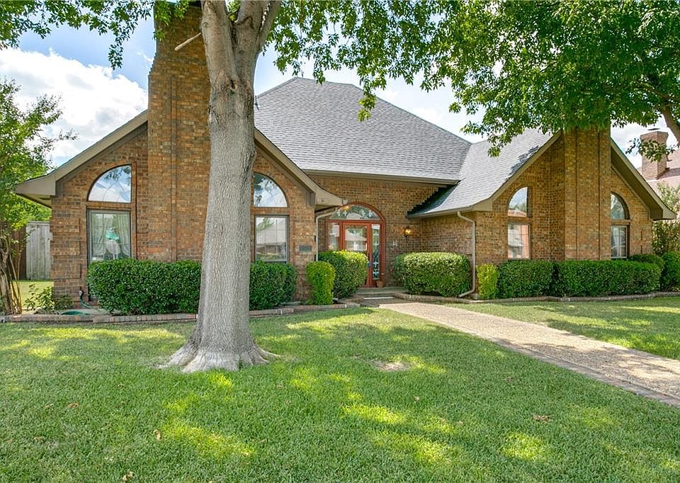 1st image of 1015 Magnolia Dr