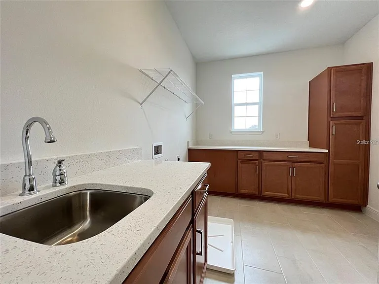 19141 Planetree St — Photo 30