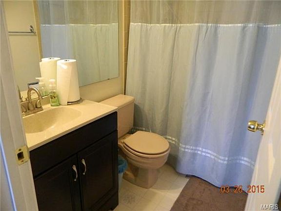 5th image of 3703 Candlewyck Club Dr APT A
