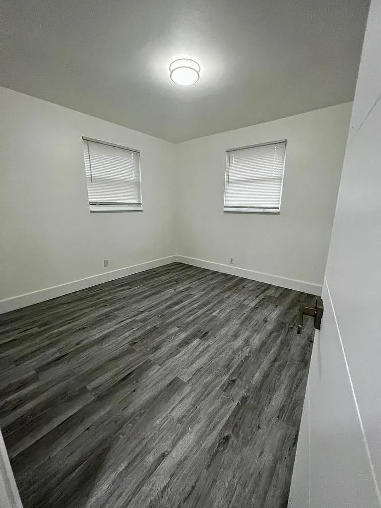 2 bed, 750 sqft, $1,900 — Photo 4