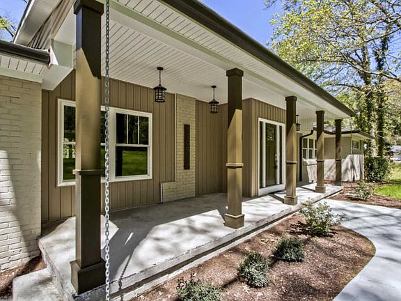 3rd image of 1209 Oakdale Trl