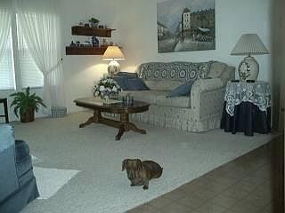 2nd image of 814 S Emerald Ln
