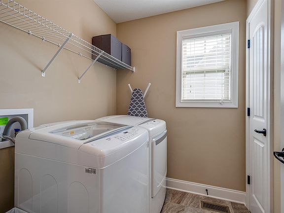 4th image of 1440 Brew Moss Dr