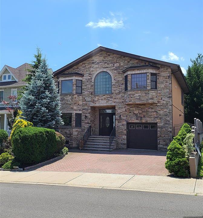 1st image of 526 Moonachie Ave