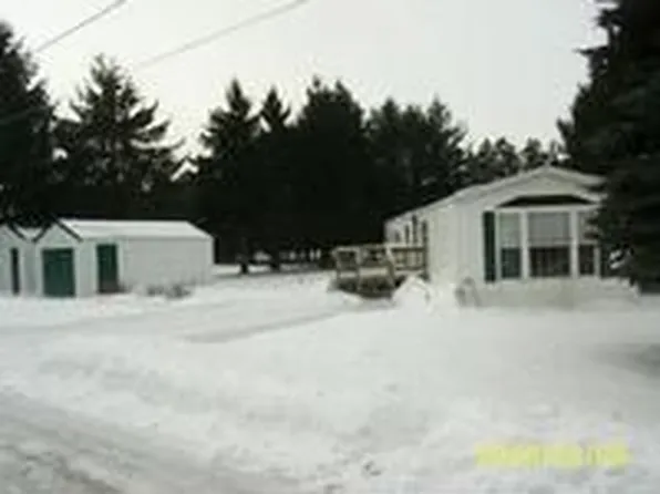 7136 Tannery Rd, Two Rivers, WI 54241