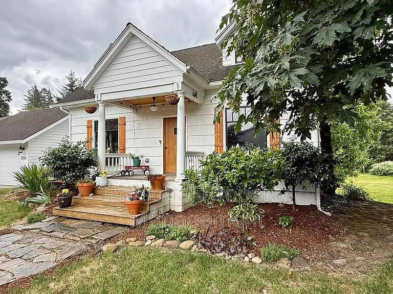2234 N L St — Photo 35