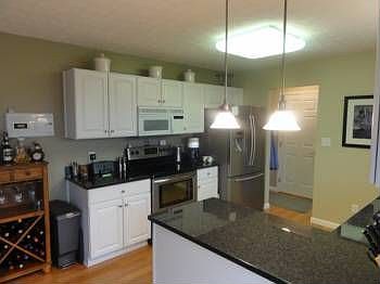 3rd image of 2578 King George St