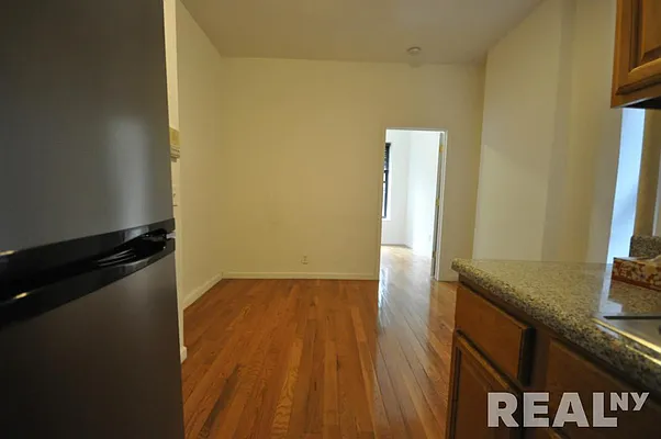 Rented by REAL New York | media 6