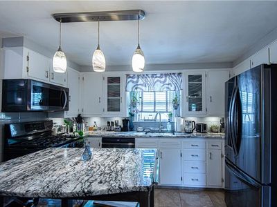 28 Burnside Ave E, Riverside, RI, 02915