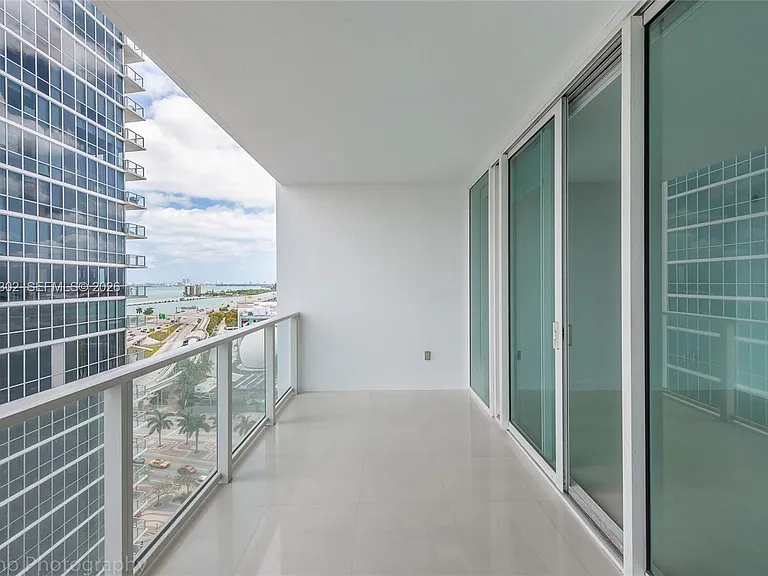 1040 Biscayne Blvd #1205 — Photo 20