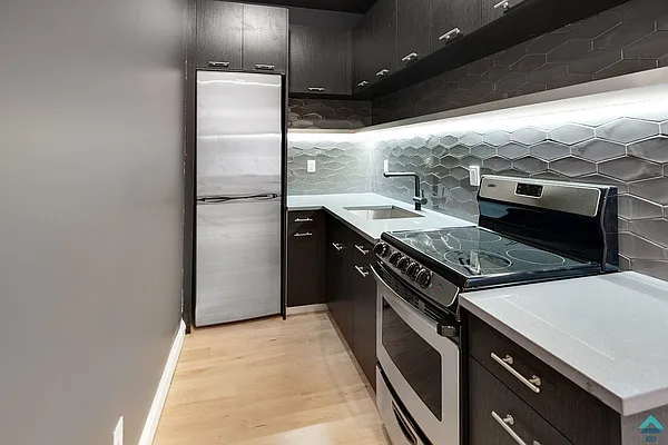 Rented by EXR | media 33