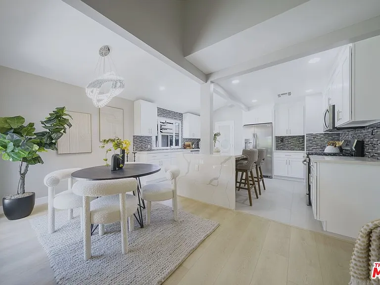 5628 Cleon Ave — Photo 3