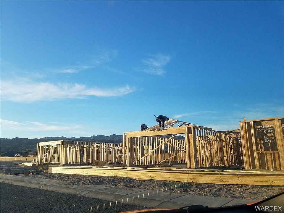 2nd image of 529 Wagon Wheel Dr