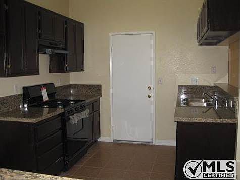 4th image of 4740 Minstrel Dr