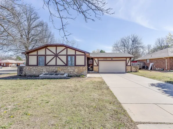 1006 S Burrus St, Wichita, KS 67207