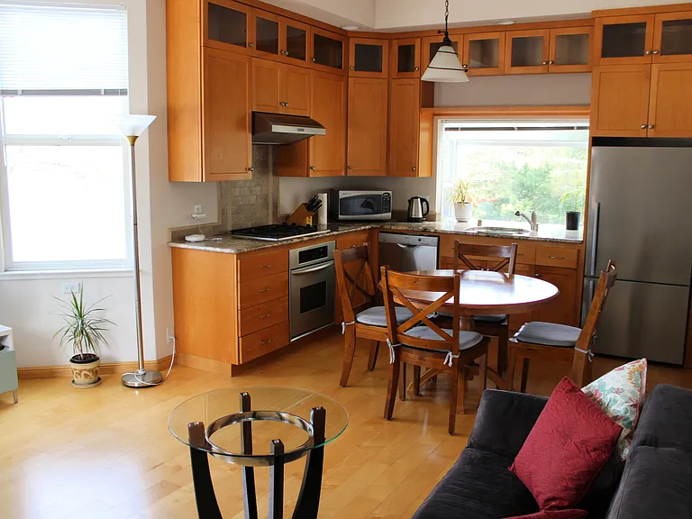 & 207A Manor Dr — Photo 6