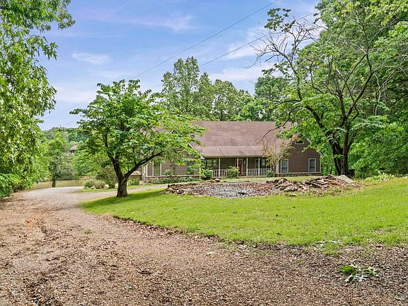 3rd image of 540 County Road 303