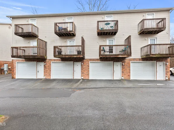 2305 S Greenwood Dr APT 26, Johnson City, TN 37604
