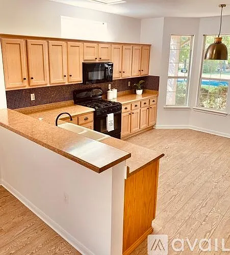 117 Enchanted Dr — Photo 3