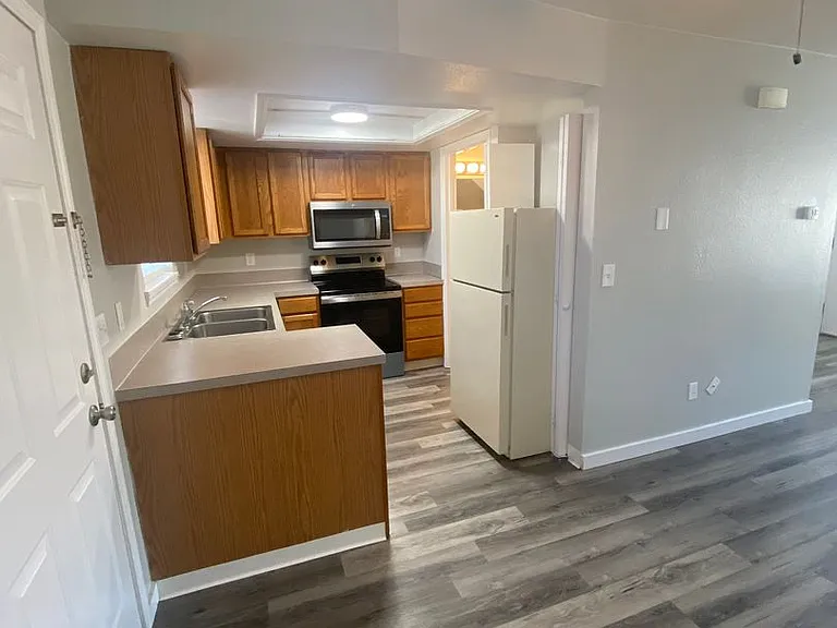 1207 S Ivy St — Photo 10