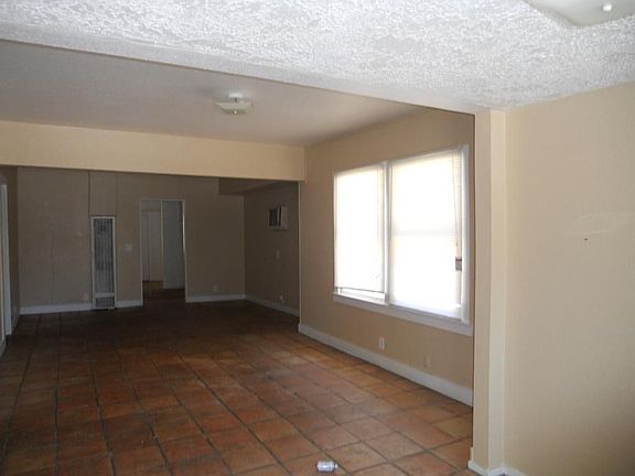 3rd image of 416 S Buena Vista St