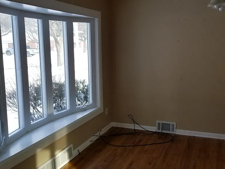 4451 Dean St — Photo 9