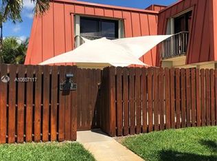 3331 Meridian Way S APT B, Palm Beach Gardens, FL 33410