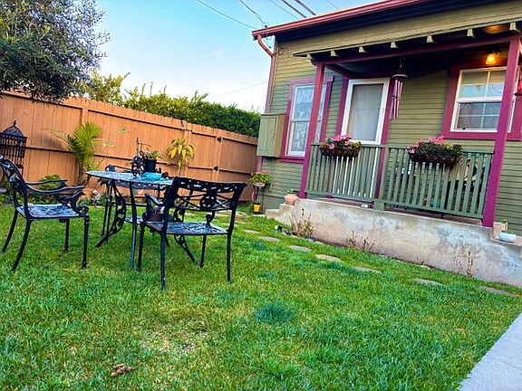 Back bungalow exterior for rent