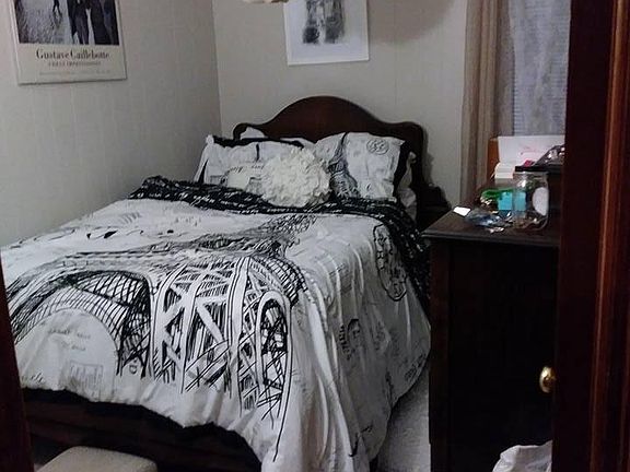 Cozy bedrooms. 2 have closets, 2 do not.