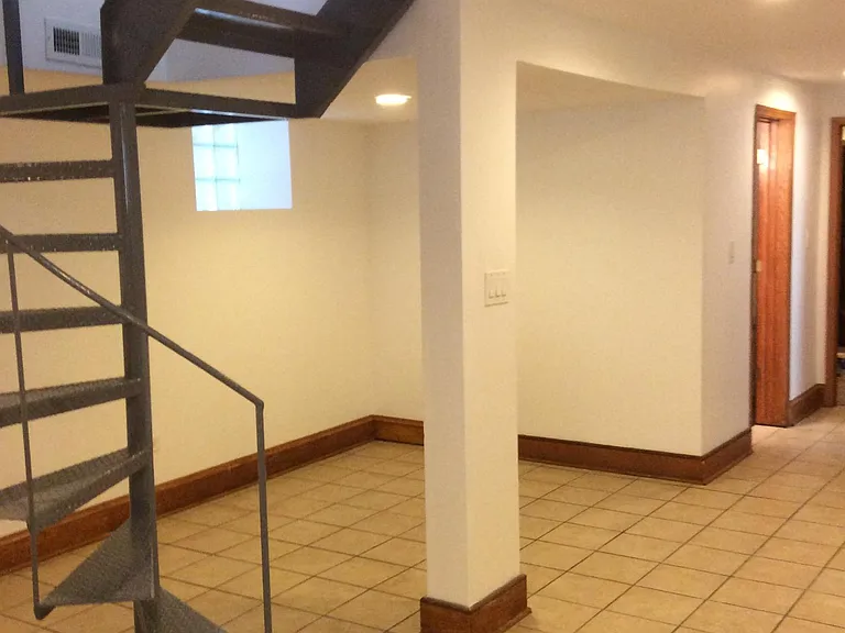 2628 W Augusta Blvd — Photo 16
