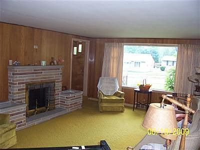 2nd image of 431 Fernwood Ave
