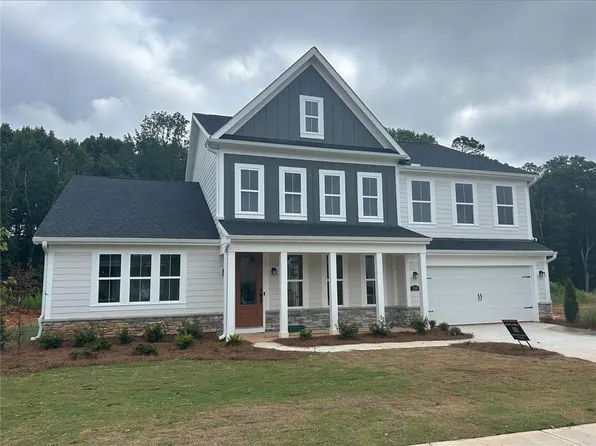 159 Hidden Fields Way, Hoschton, GA 30548