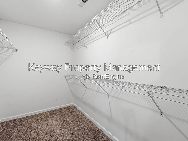 228 Linsmore Ln — Photo 15