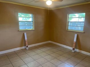 9816 N 10th St, Tampa, FL 33612