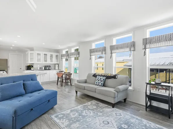 65 Caddy Drive, Salem, NH 03079