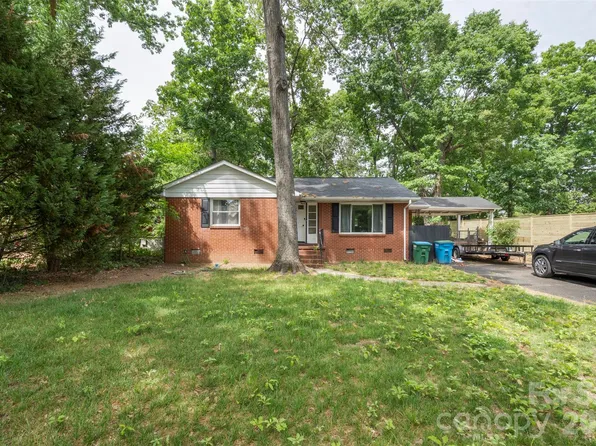 706 Brian Cir, Pineville, NC 28134