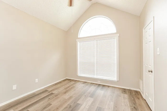 2317 Homestead Dr — Photo 13