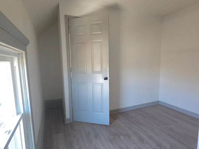 1709 Linden Ave #2 — Photo 25