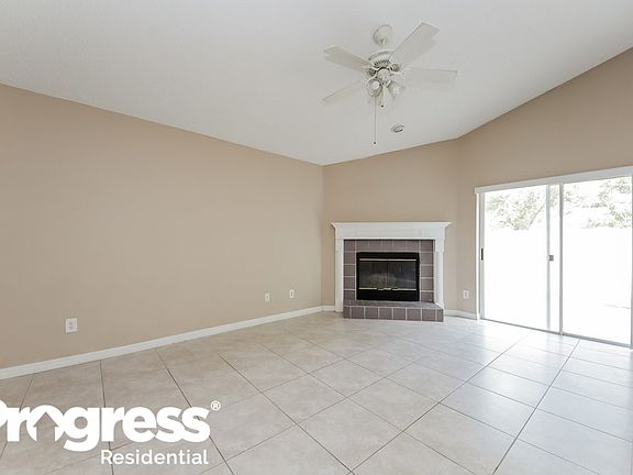 5th image of 1449 Crawford Dr