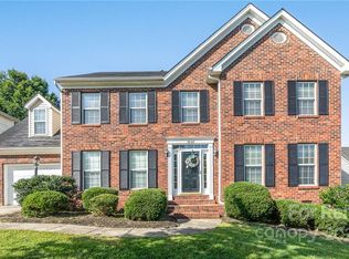 9127 Eventine Ct, Charlotte, NC 28214