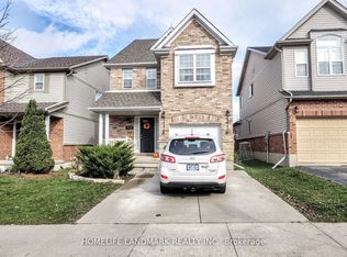 370 Sauve Cres, Waterloo, ON N2T 2Y9